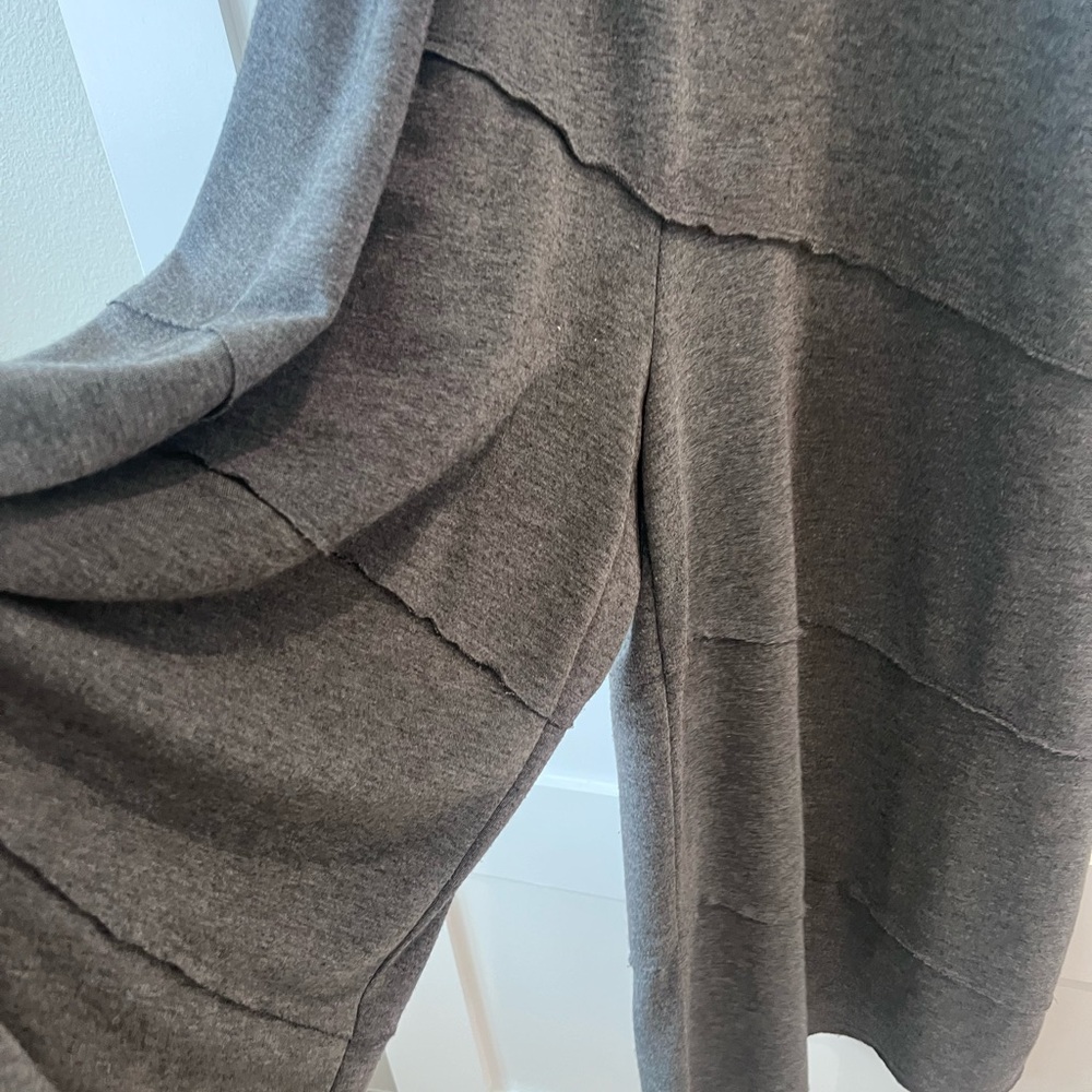Ces Femme Gray Jumpsuit with pockets - adjustable with back ties.. one size - Picture 5 of 11